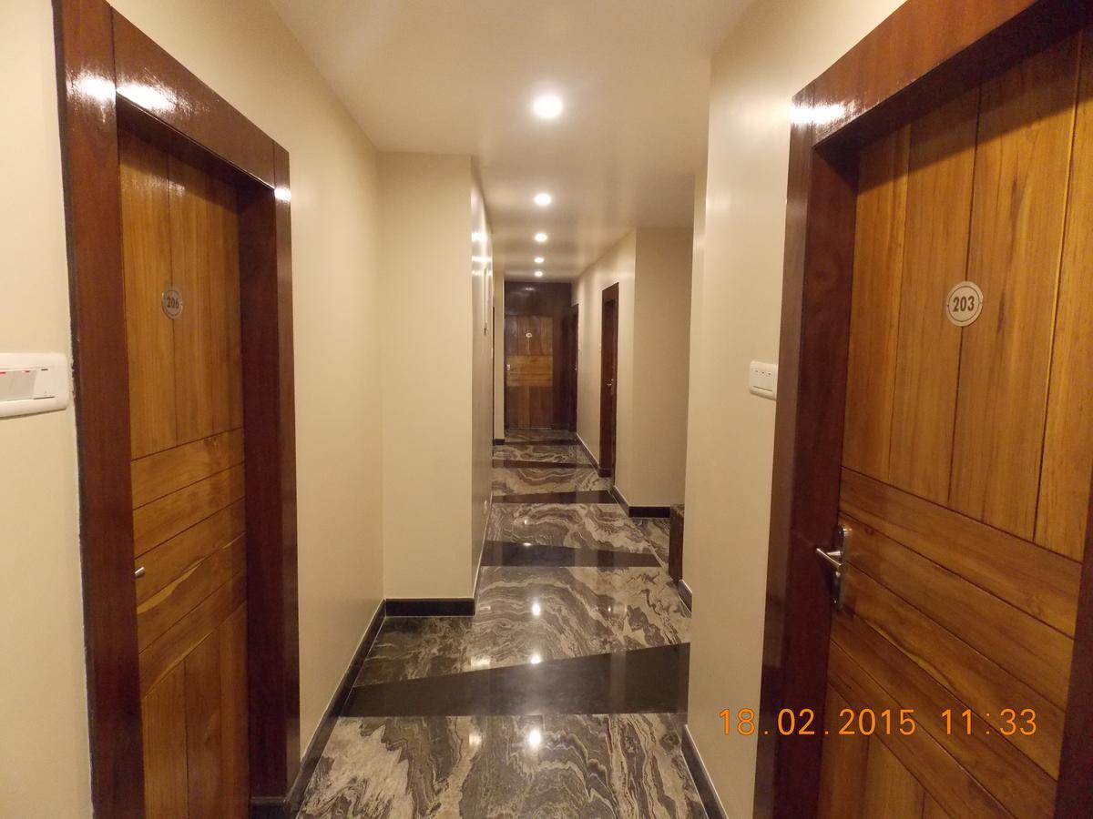 Hotel Welcome Palace Agartala Bagian luar foto