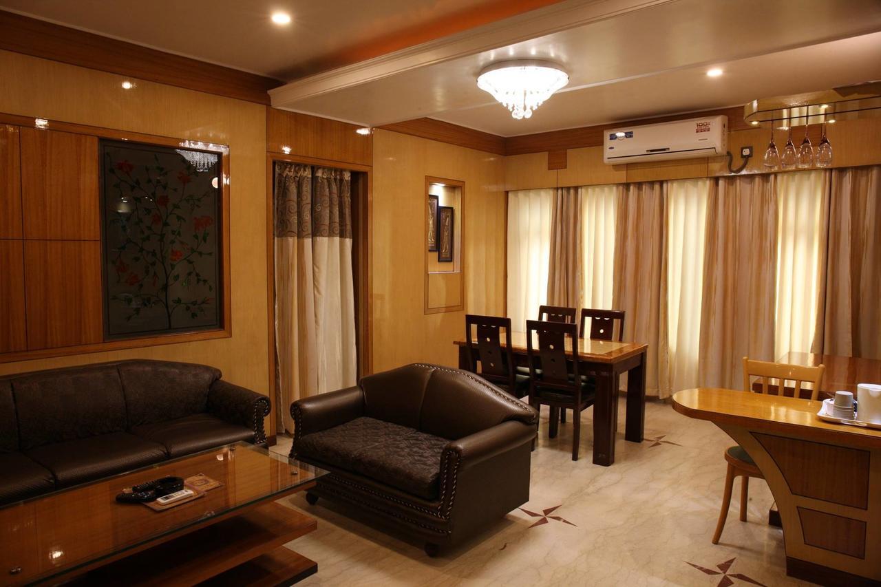 Hotel Welcome Palace Agartala Bagian luar foto