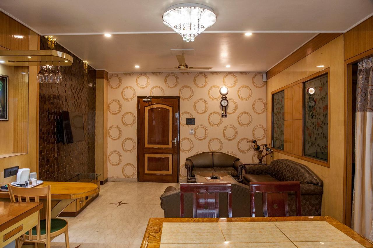 Hotel Welcome Palace Agartala Bagian luar foto