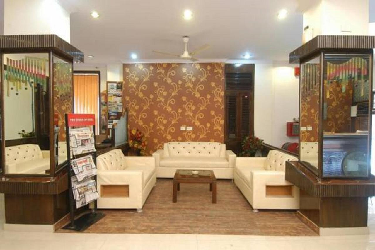 Hotel Welcome Palace Agartala Bagian luar foto